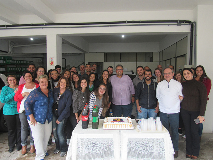 48 anos (50) – O presidente da Unimed Petrópolis, Rafael Gomes de Castro e o vice-presidente Cesar Augusto de S. Thiago, participaram da comemoração do aniversário da cooperativa. 