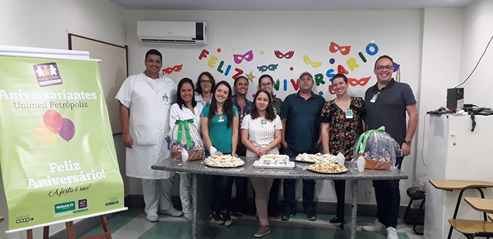  Aniversariantes do mês 2 – equipes assistenciais e administrativas na comemoração de aniversariantes do Hospital Unimed Petrópolis.