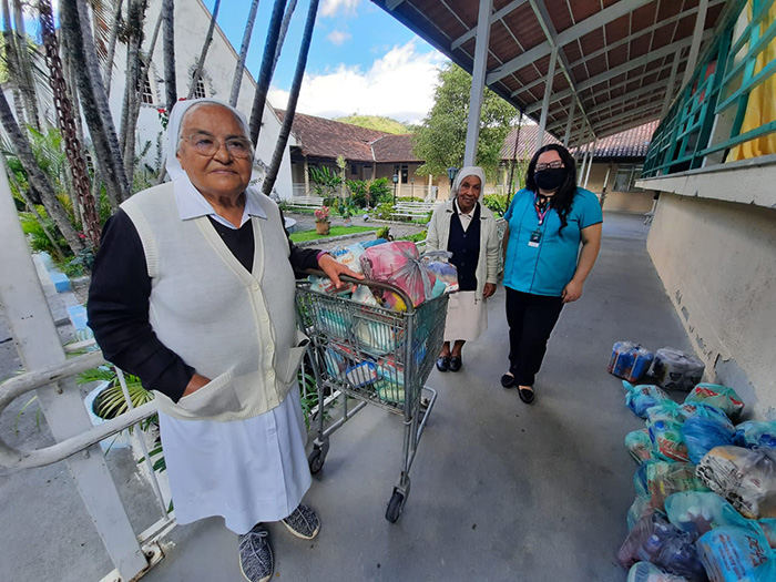 Instituições carentes de Nova Friburgo receberam as primeiras doações da campanha 